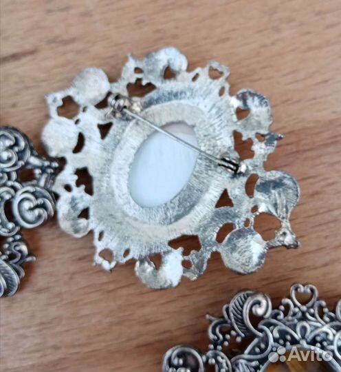 Брошки винтажные