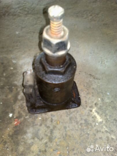 Домкрат гидравлический