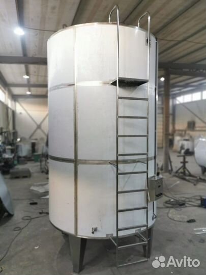 Ёмкость нержавеющая для вина и др.напитков 1000