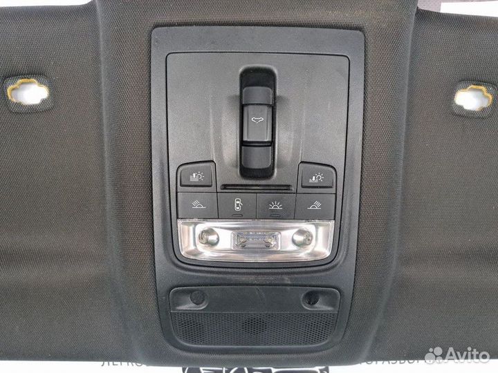 Обшивка потолка Audi Q3