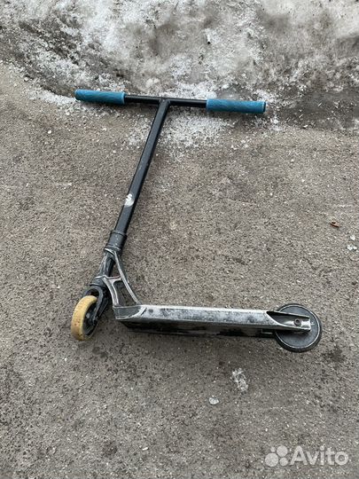 Трюковой самокат парк