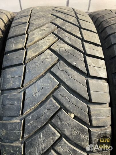 Michelin Agilis CrossClimate 215/65 R16C 107T