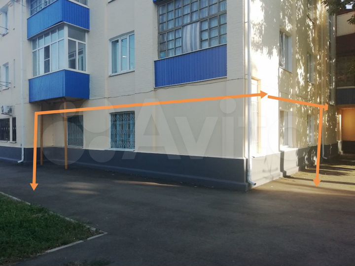 4-к. квартира, 94 м², 1/3 эт.