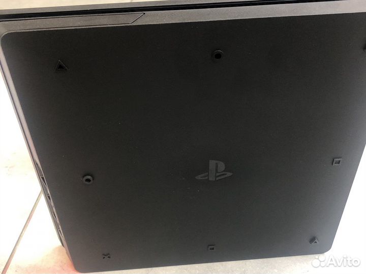 Sony PS4 slim