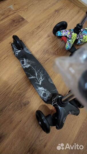 Самокат детский колеса светятся