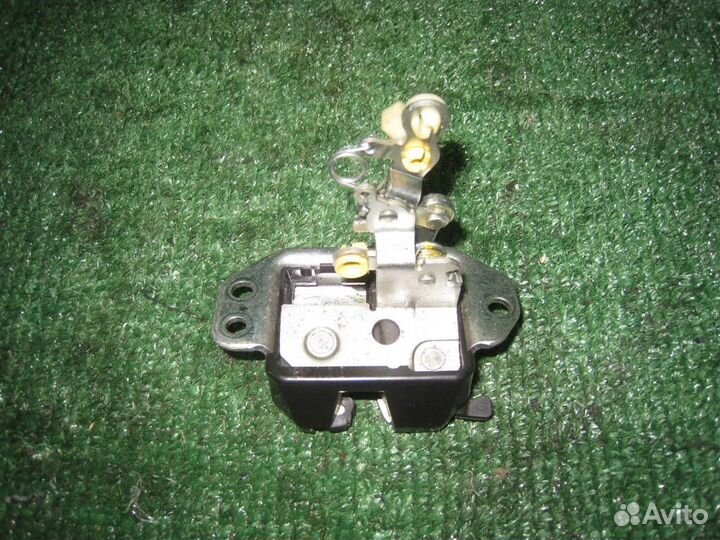 Замок крышки багажника Chevrolet aveo T255 2010