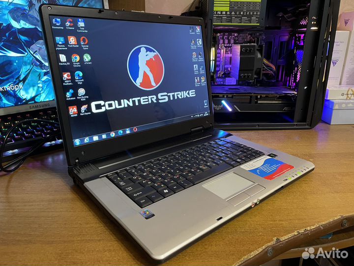 RoverBook Pro 550 Geforce Go 7400 SSD 60gb