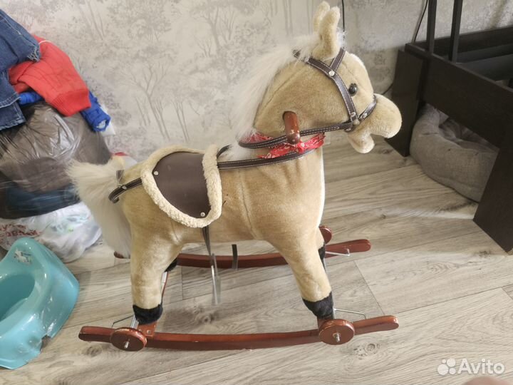 Детская качалка лошадь