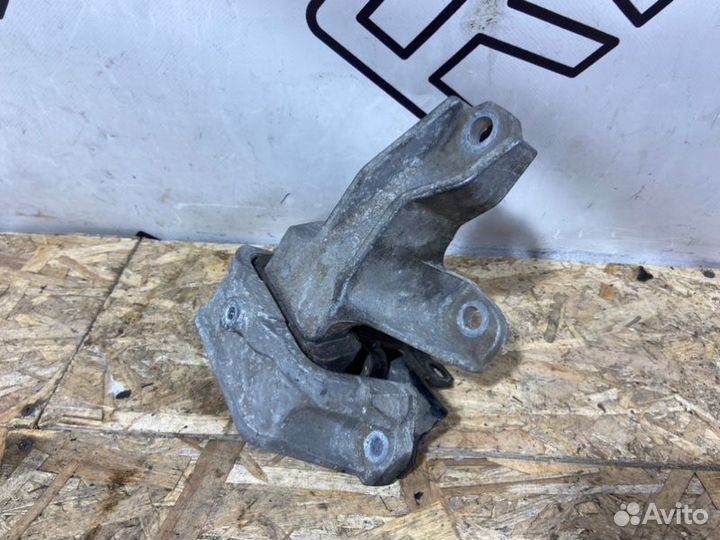 Подушка кпп Mitsubishi Outlander 3 Рестайл