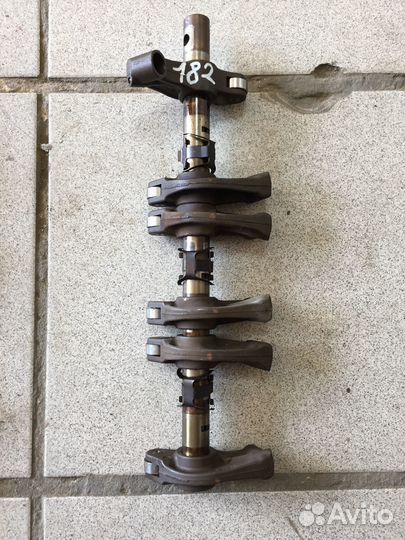 Ось коромысел толкатель Mitsubishi Montero Sport 1