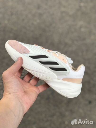 Кроссовки Adidas Ozelia