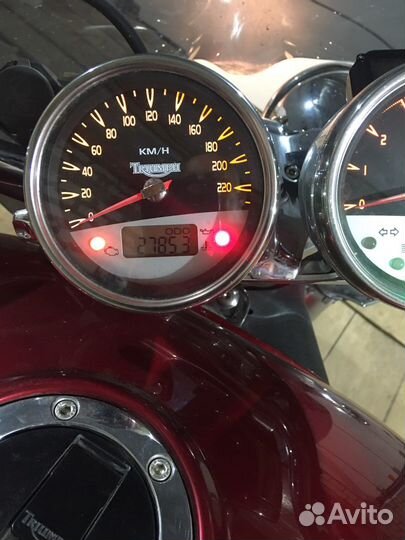 Продаю Triumph Rocket 3, 2004г
