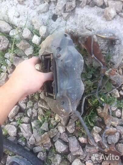 Супорд тормозной на тоету ланд крузер 100