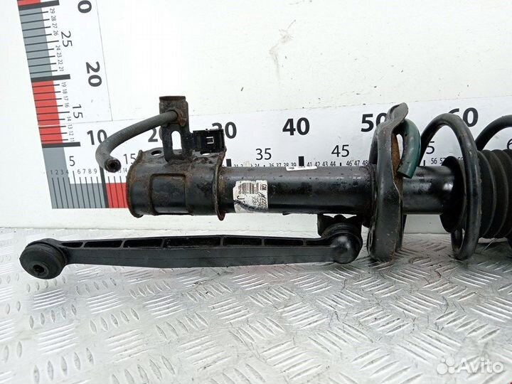 Стойка для Opel Astra H