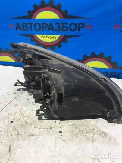 Фара левая Ford Focus 2