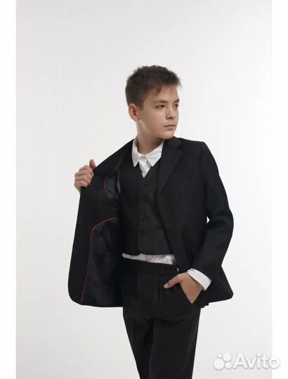 Новый Костюм тройка на маличка в школу