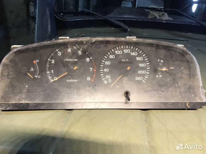 Панель приборов toyota carina