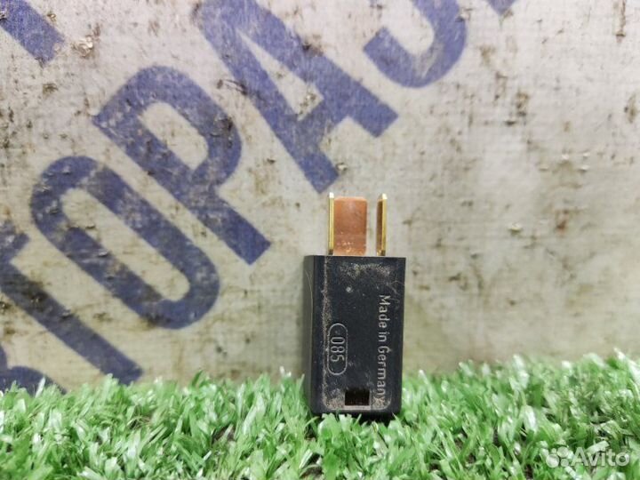 Реле Toyota Avensis универсал 1.8 1zzfe 2001