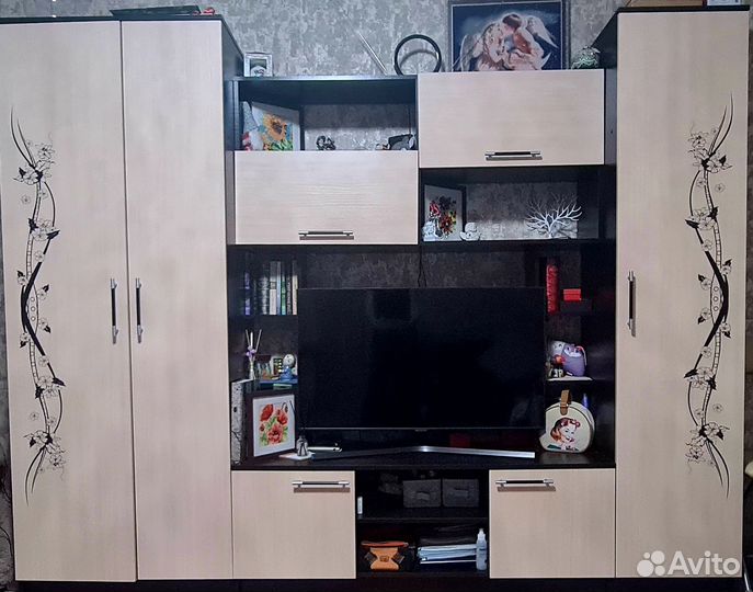 Стенка в гостиную