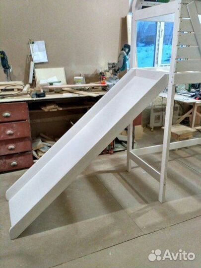 Кровать чердак-домик с горкой