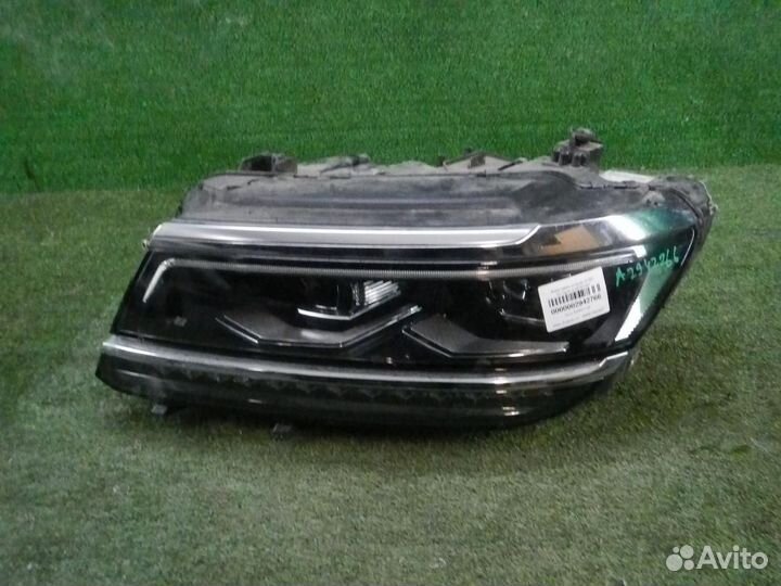 Фара левая Volkswagen Tiguan