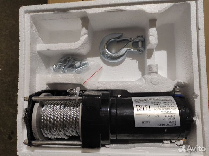 Лебедка электрическая автомобильная