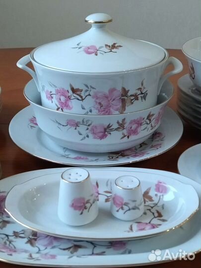 Столовый сервиз новый