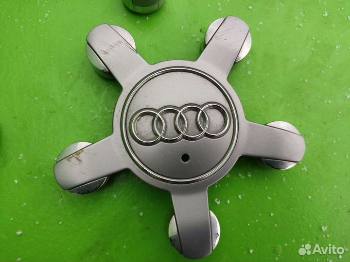 Колпак легкосплавного диска на Audi 8U