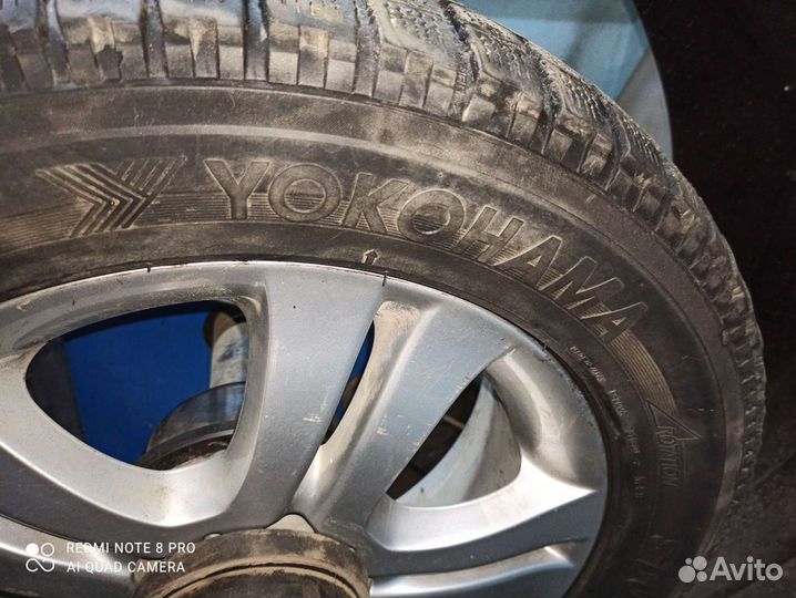 Yokohama F700 225/55 R16 94Q