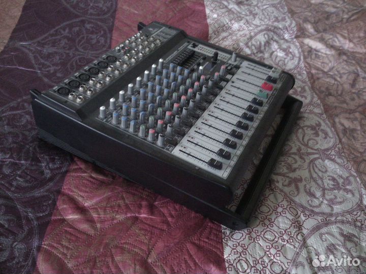 Behringer PMP 1000 Europower Микшер с усилителем