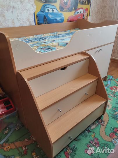 Детская кровать чердак со столом