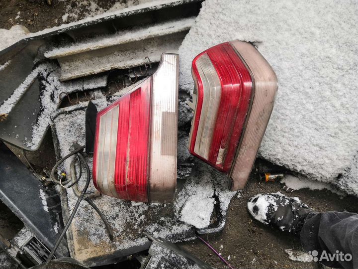 Фара задняя мерседес 140 левая правая с дефектами