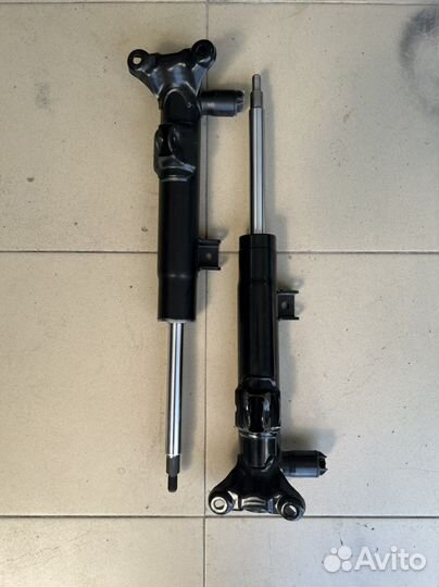 Амортизатор Мерседес C218, W218 (CLS) передний