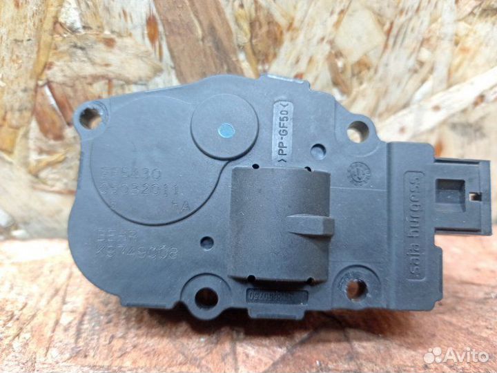 Моторчик заслонки отопителя Audi Q5 8R 3.0 CCW