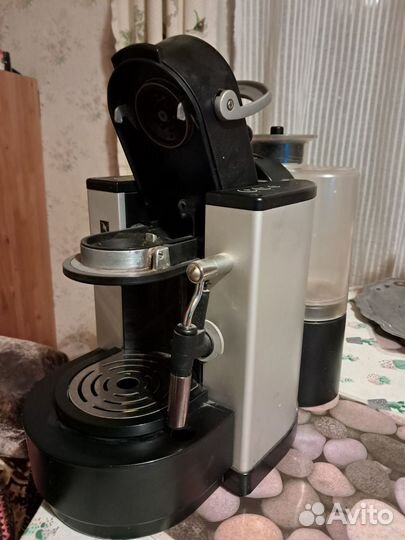 Кофеварка капсульная nespresso