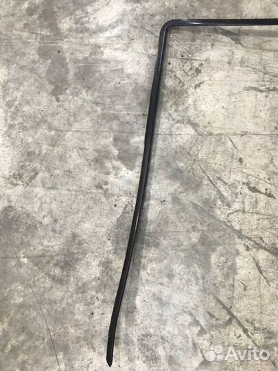 Молдинг стекла задний Audi A8 Quattro D2 ABZ 1998