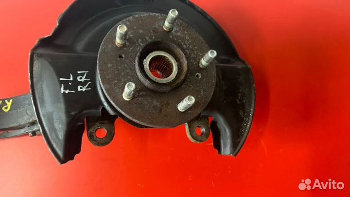 Ступица с кулаком в сборе передняя левая Honda