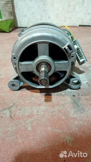 Двигататель стиральной машины