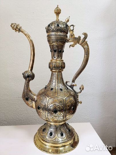 Кувшин ручной чеканки интерьерный