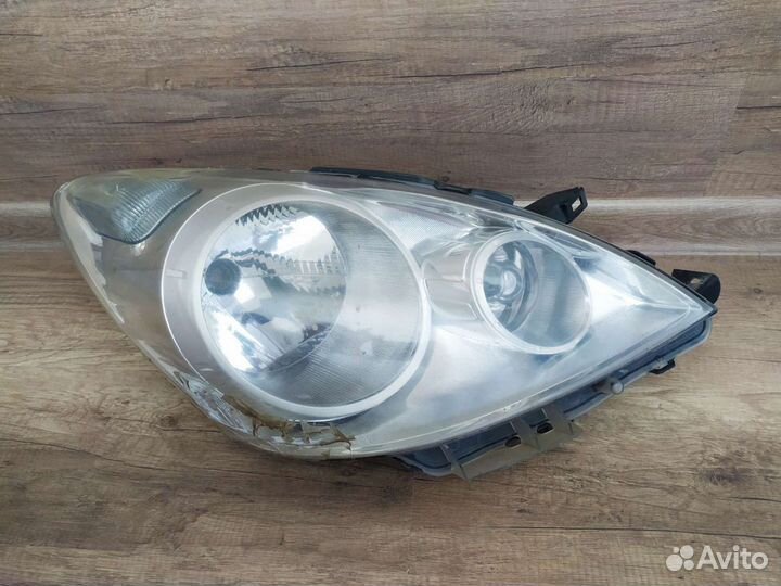 Фара правая Nissan Note e11 (рестайлинг)