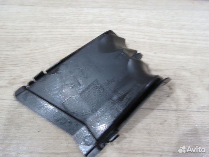 Крышка блока предохранителей LADA Vesta