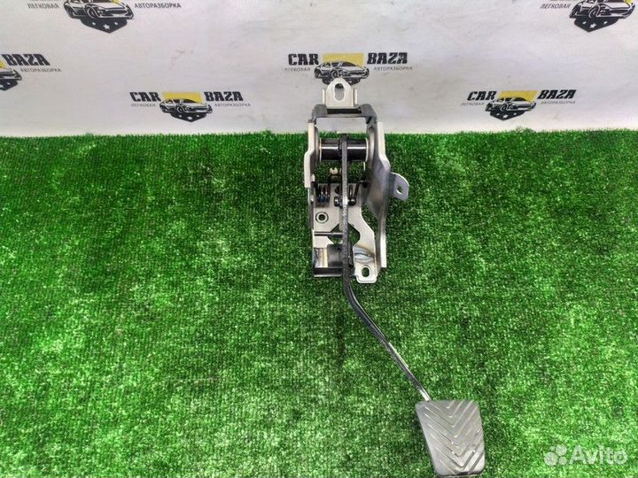 Педаль сцепления Hyundai Kona