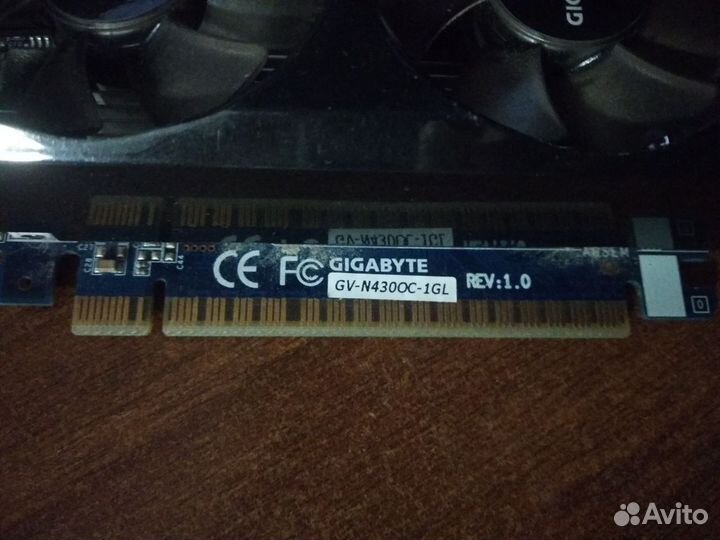 Видеокарта gigabyte nvidia GeForce GT 430 1гб DDR3