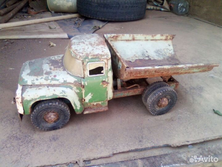 Игрушка ЗИЛ 130 СССР азлк