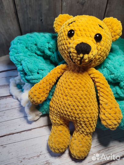 Вязанная игрушка плюшевый медвежонок ручная работа