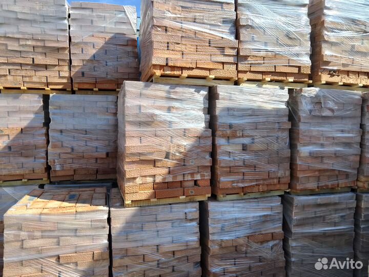 Кирпич рядовой полнотелый красный М125