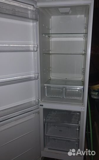 Холодильник indesit