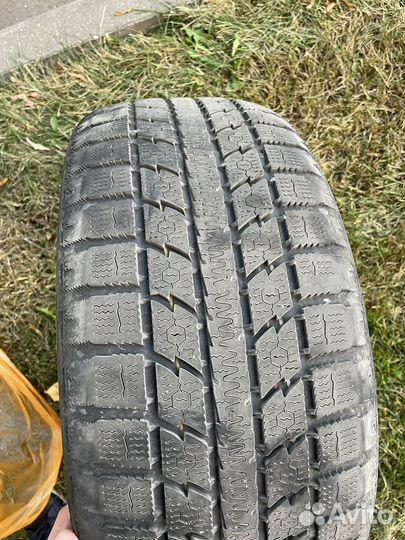 Toyo Observe GSi-5 215/50 R17