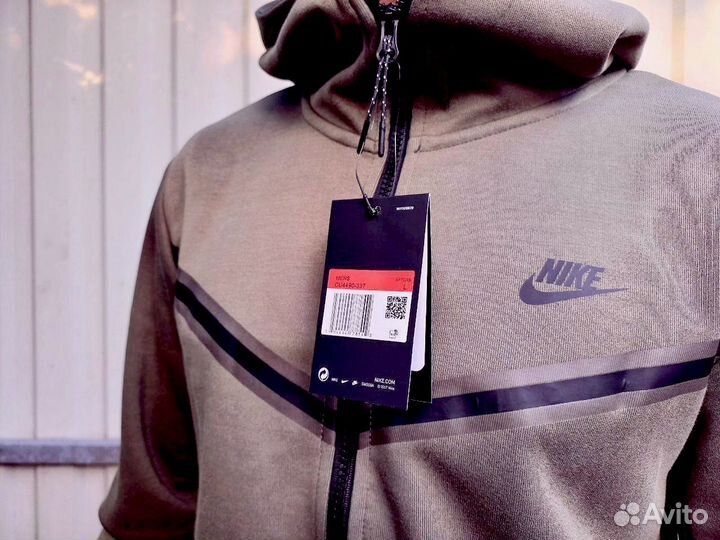 Спортивные костюмы Nike Tech Fleece