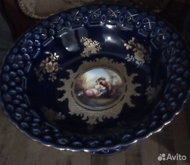 Ваза для фруктов на ножке, салфетница